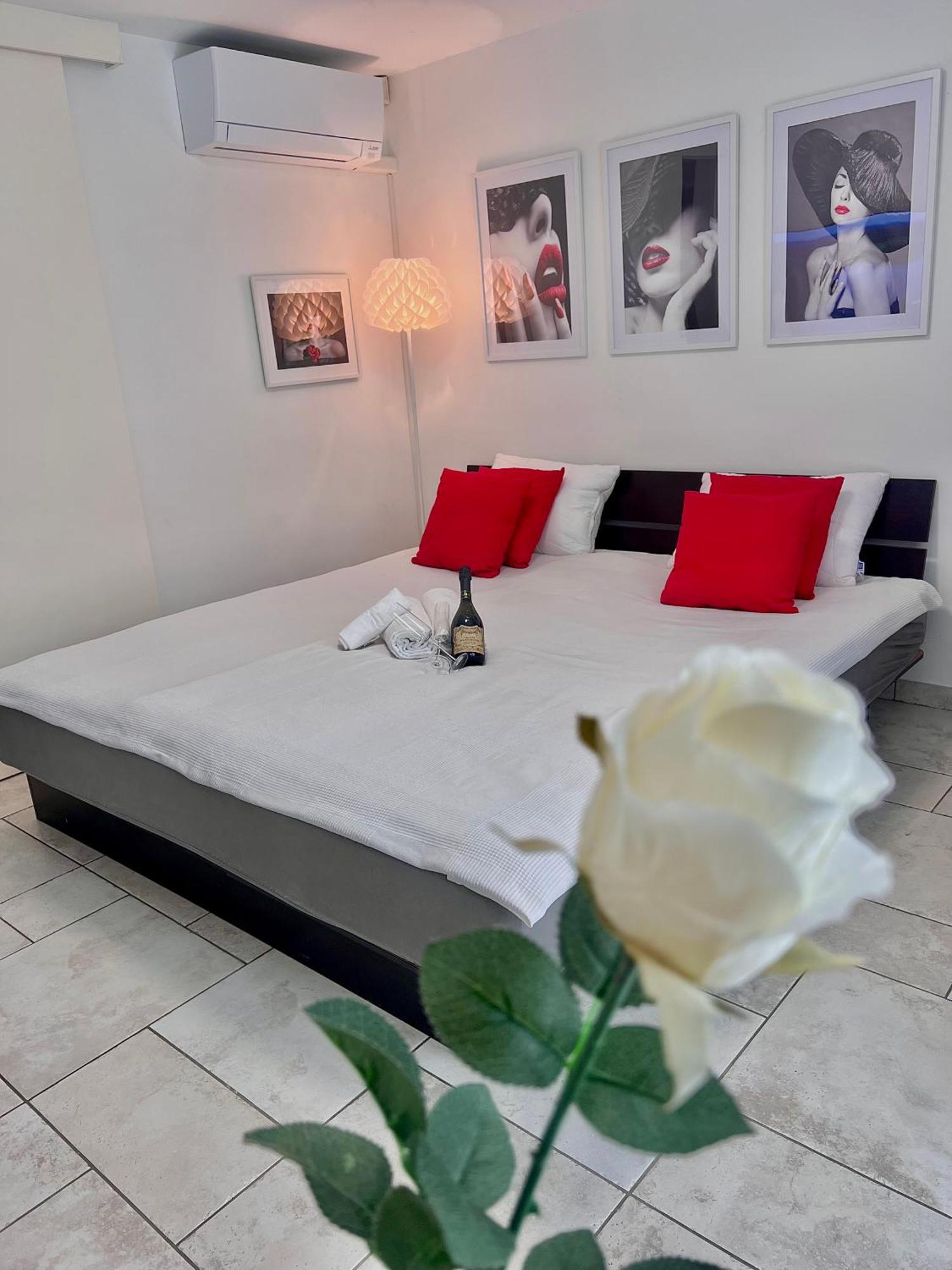 Anabella Apartment Izola Zewnętrze zdjęcie